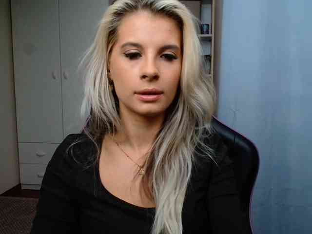 KristineNatural webcam