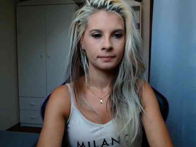KristineNatural webcam