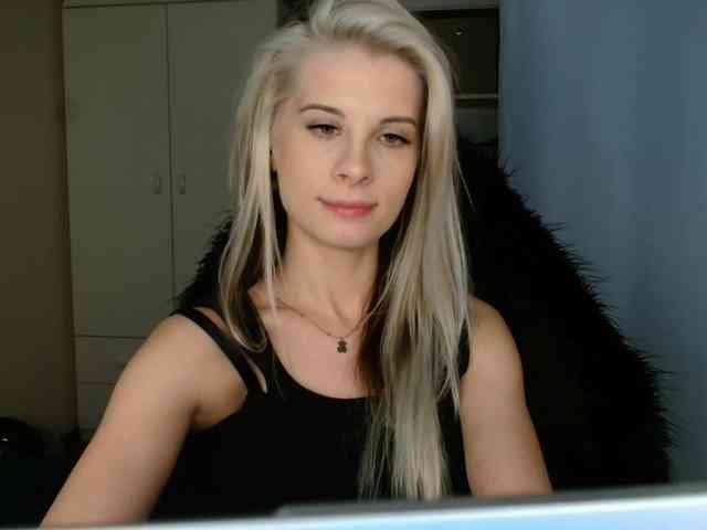 KristineNatural webcam