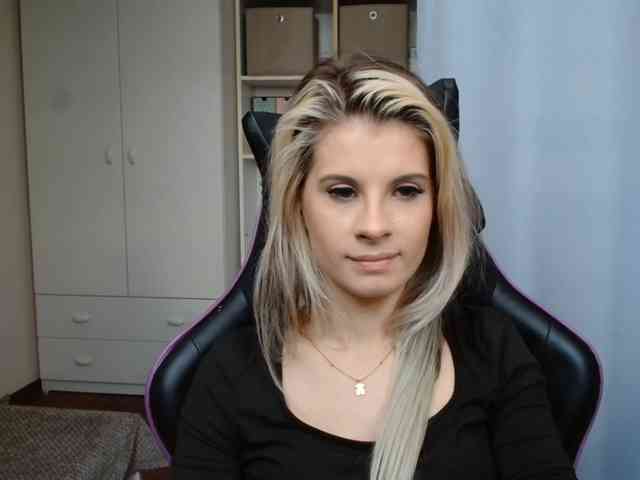 KristineNatural webcam