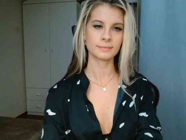 KristineNatural webcam