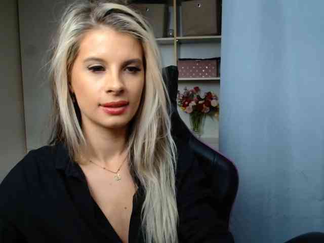 KristineNatural webcam