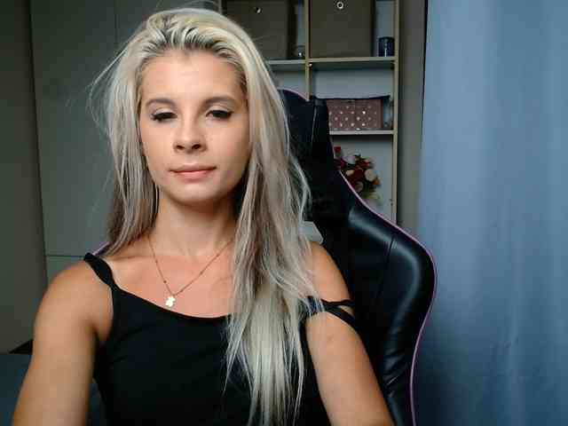 KristineNatural webcam