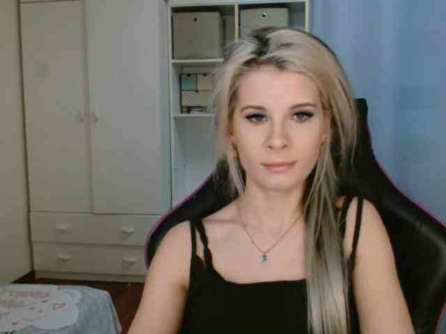 KristineNatural webcam