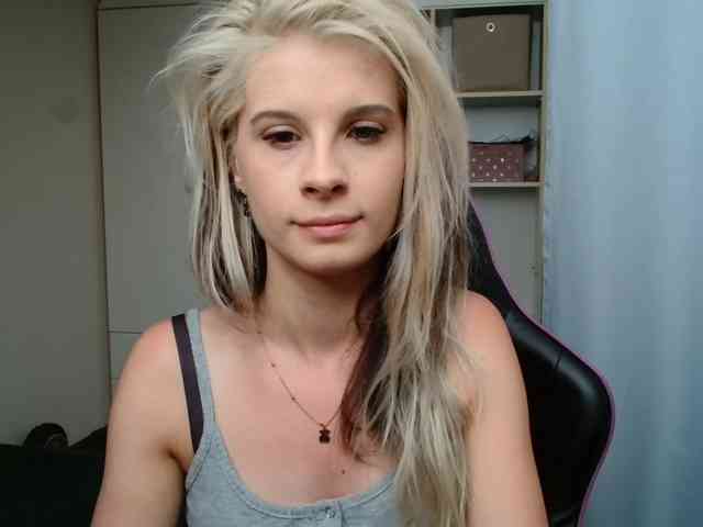KristineNatural webcam