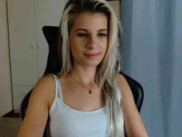 KristineNatural webcam
