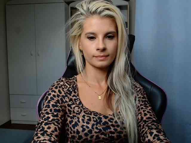 KristineNatural webcam