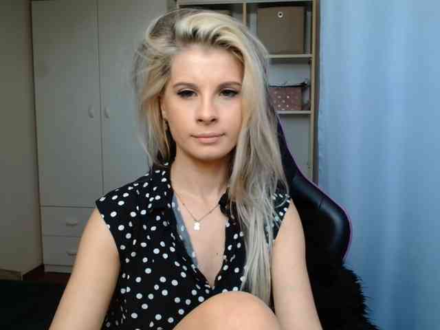 KristineNatural webcam