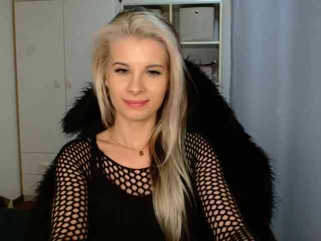 KristineNatural webcam