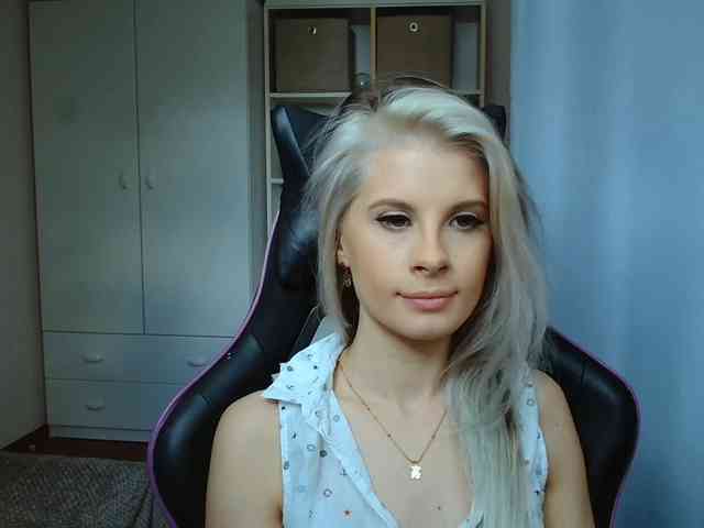 KristineNatural webcam