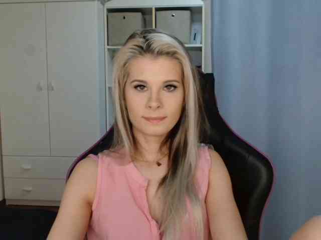 KristineNatural webcam