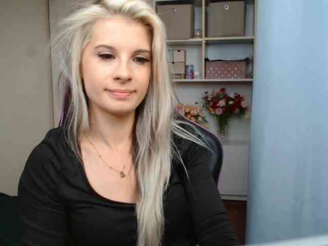 KristineNatural webcam