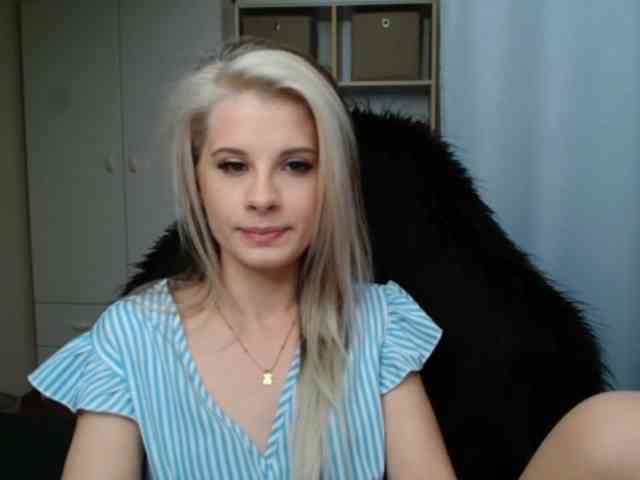 KristineNatural webcam