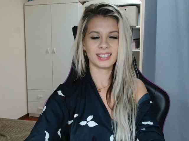 KristineNatural webcam