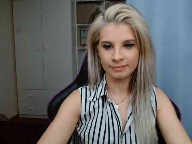 KristineNatural webcam