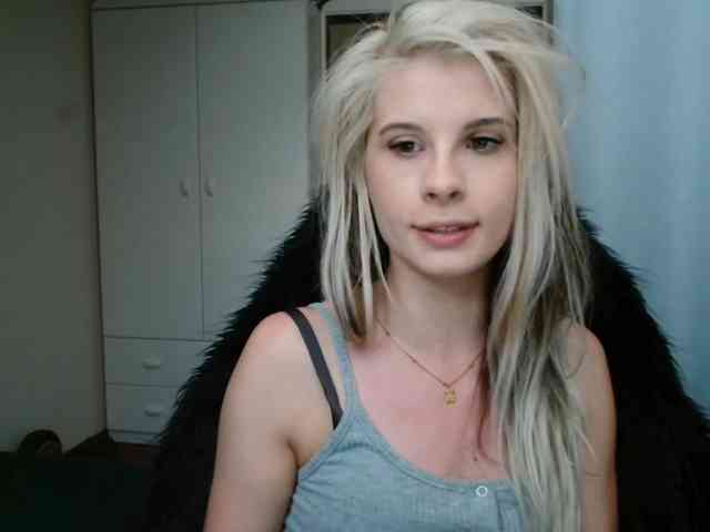 KristineNatural webcam