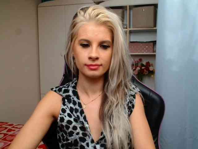 KristineNatural webcam