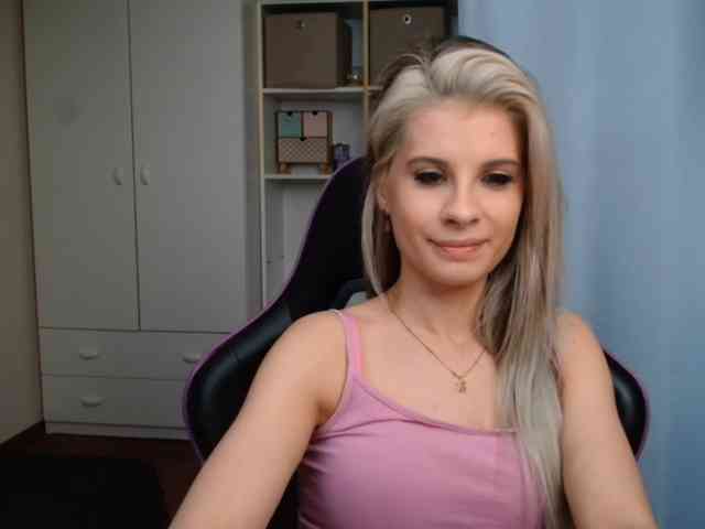 KristineNatural webcam