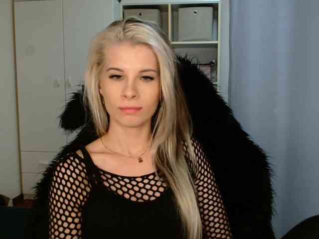 KristineNatural webcam