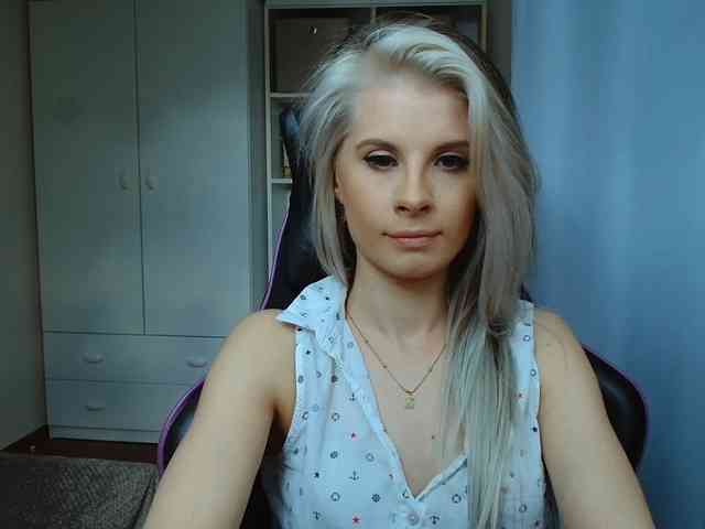 KristineNatural webcam