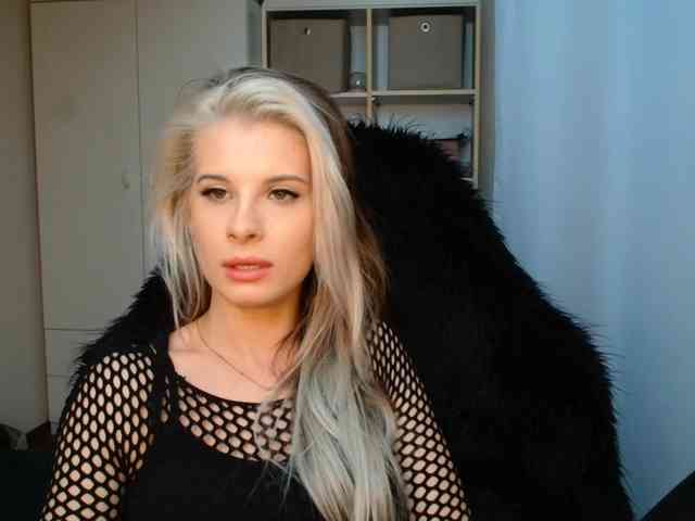 KristineNatural webcam