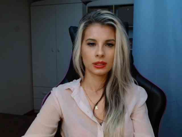 KristineNatural webcam