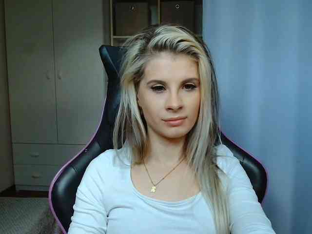 KristineNatural webcam