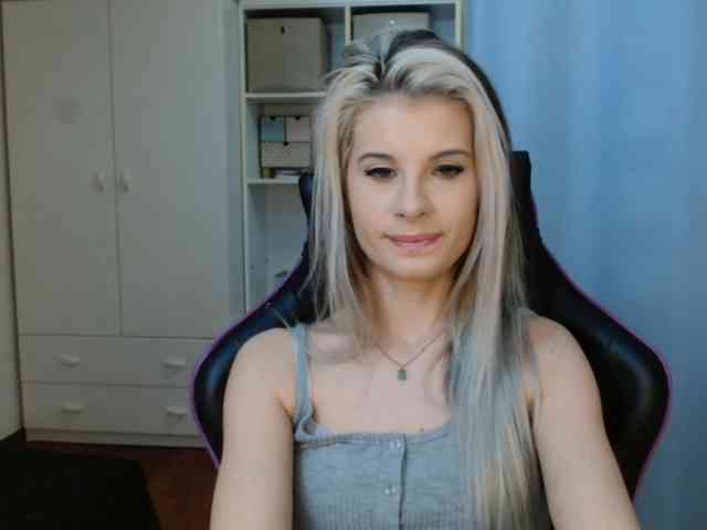KristineNatural webcam