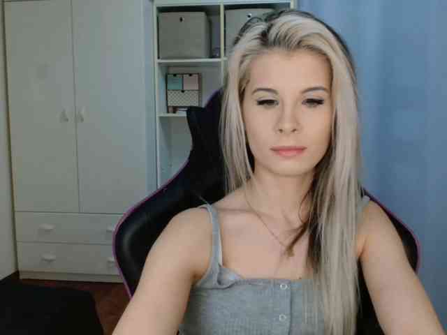 KristineNatural webcam