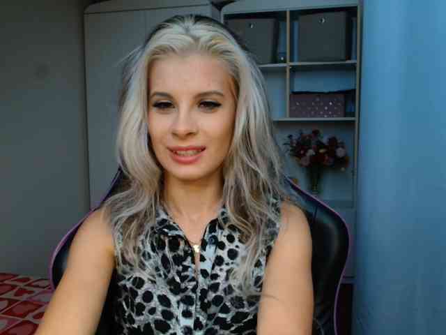 KristineNatural webcam