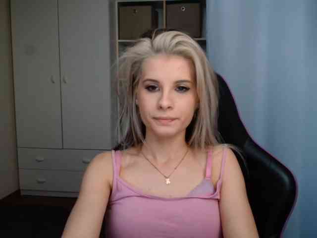 KristineNatural webcam