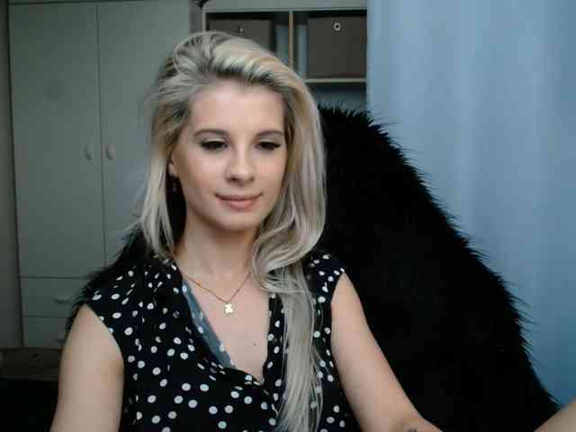 KristineNatural webcam