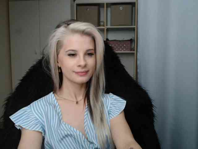 KristineNatural webcam