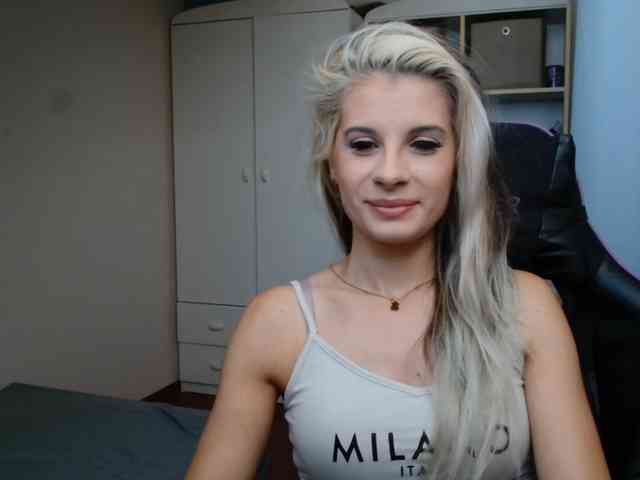 KristineNatural webcam