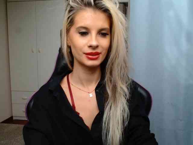 KristineNatural webcam