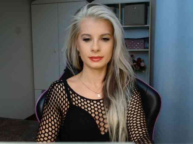 KristineNatural webcam