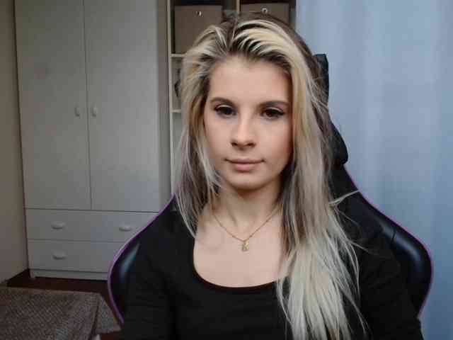KristineNatural webcam