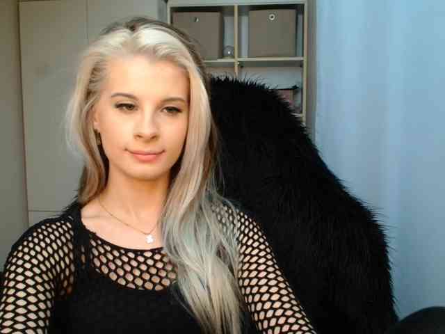 KristineNatural webcam