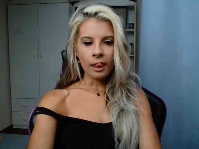 KristineNatural webcam