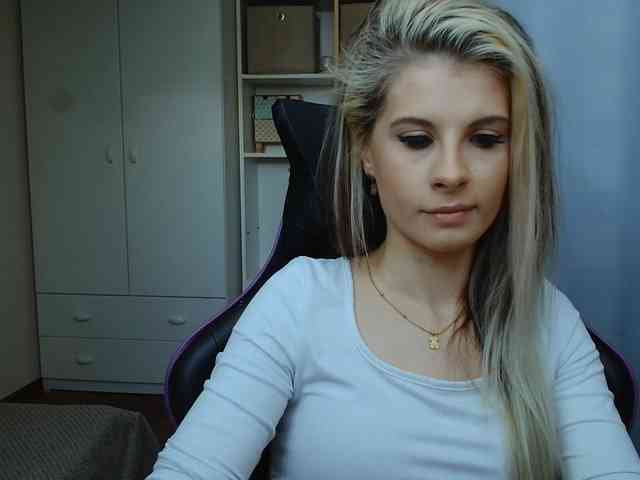 KristineNatural webcam