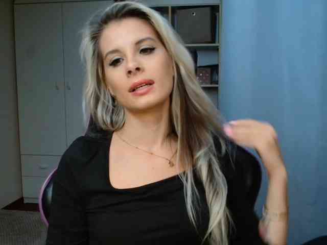 KristineNatural webcam