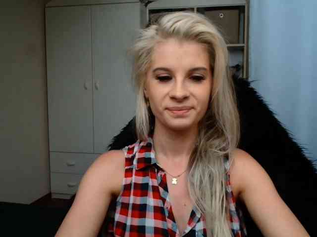 KristineNatural webcam