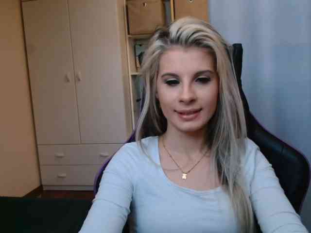 KristineNatural webcam