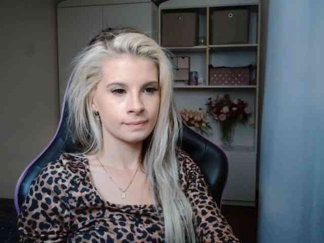 KristineNatural webcam