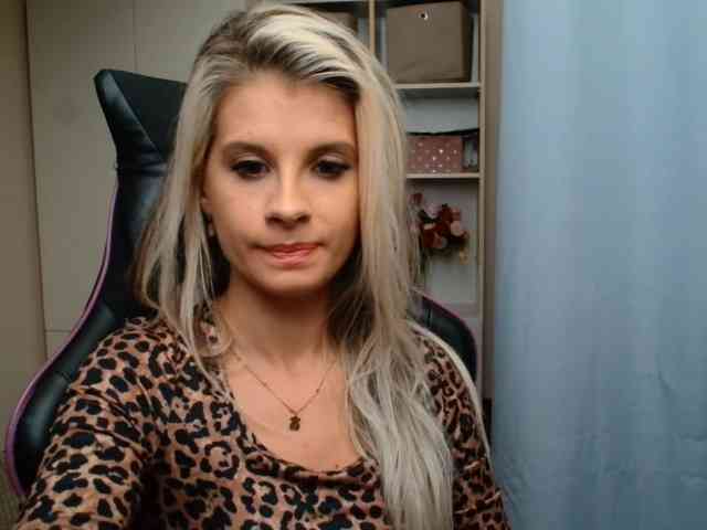 KristineNatural webcam