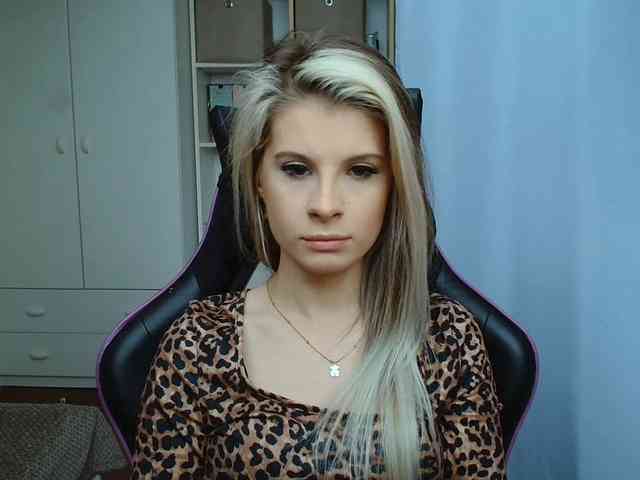 KristineNatural webcam
