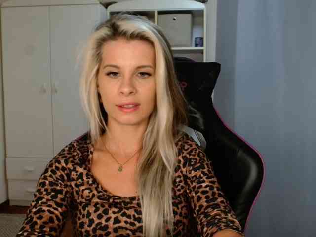 KristineNatural webcam