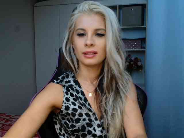 KristineNatural webcam
