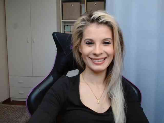 KristineNatural webcam