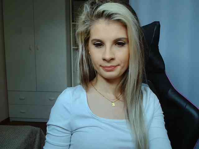 KristineNatural webcam